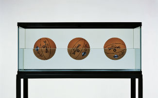 Jeff Koons, Three Ball 50-50 Tank (Spalding Dr. JK Silver Series), 1985, Edition of 2. © Jeff Koons, Courtesy: Newport Street Gallery, London