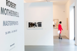 The exhibition “Robert Motherwell Masterprints” at the Kunsthalle Koidl.  Installation Shot. Image: © Petrov Ahner