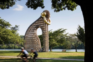 Martin Puryear, Big Bling, 2016. Photo: James Ewing. Courtesy of the Association for Public Art  
