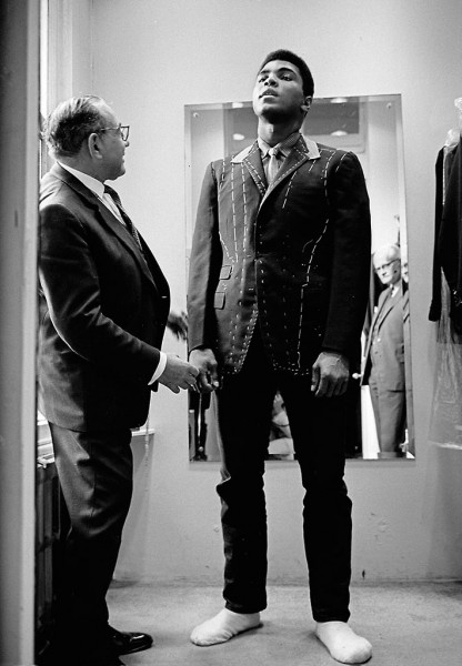 Thomas Hoepker, Ali is Measured for a Suit, London, 1966