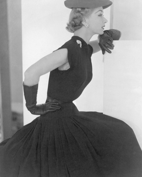 Horst P. Horst, Lisa Fonssagrives: Hat and Gloves, 1951