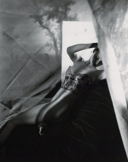 Dorian Leigh, Corset by Horst P. Horst