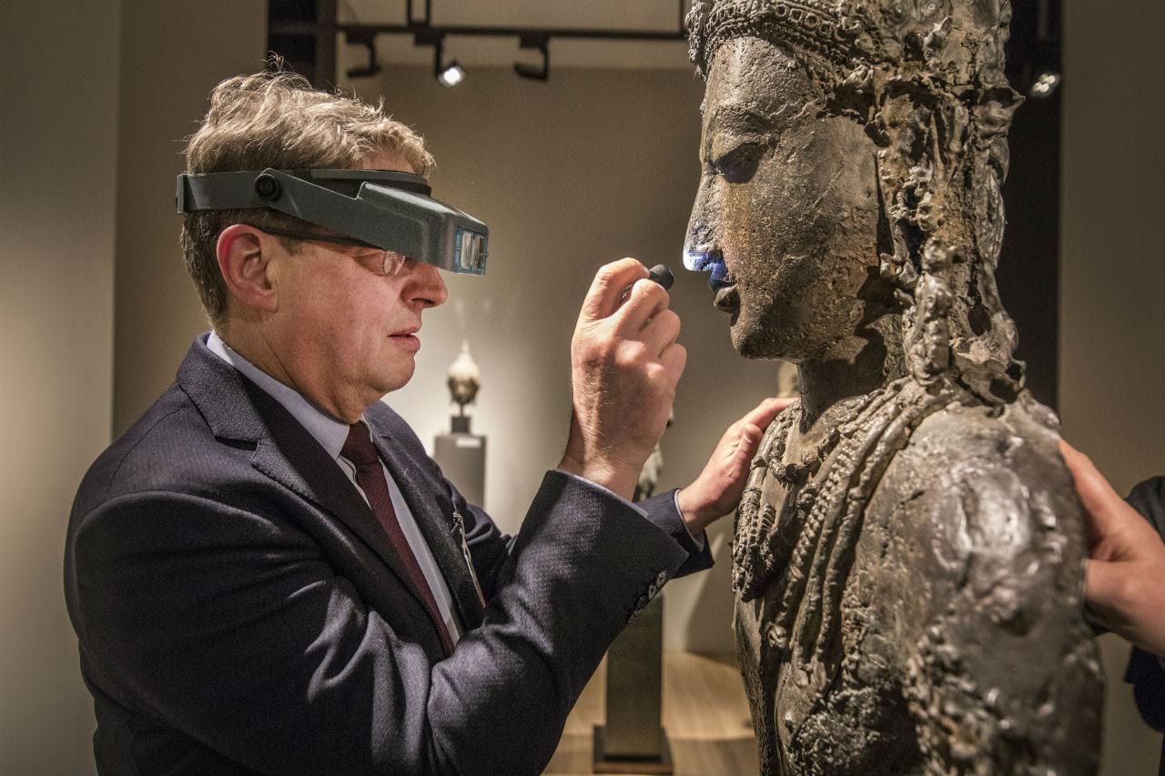 TEFAF Expert Vetting at TEFAF Maastricht, 2018. Photo: Loraine Bodewes. Courtesy of TEFAF